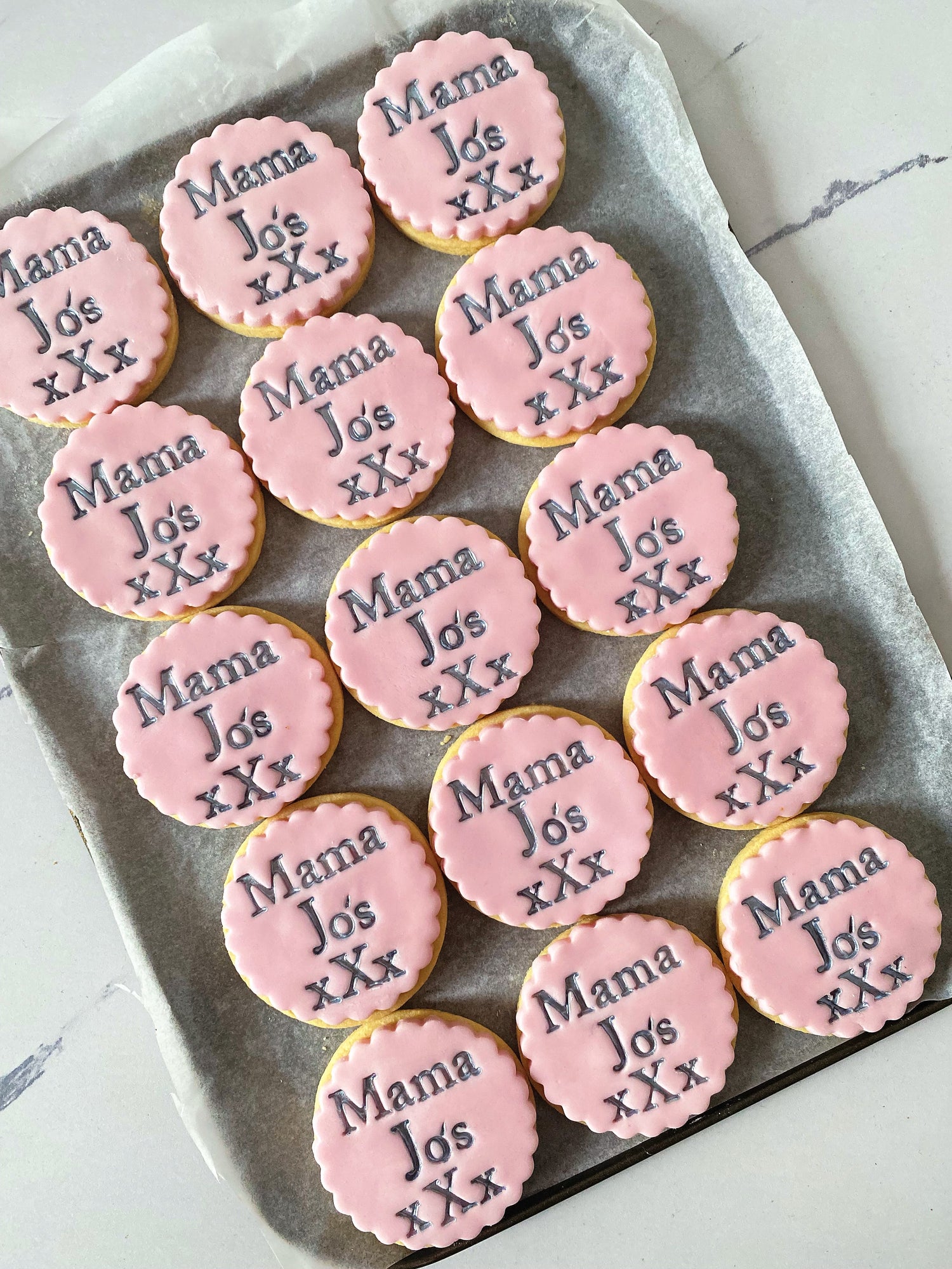 16 Personalised Shortbread Biscuits